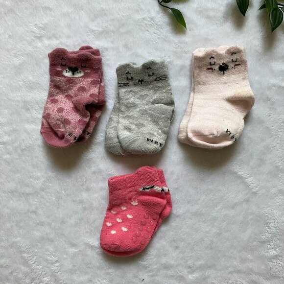 FREE w/ Purchase 6-12M Baby Socks Animal Face Polka Dot Infant Girls - Picture 1 of 2